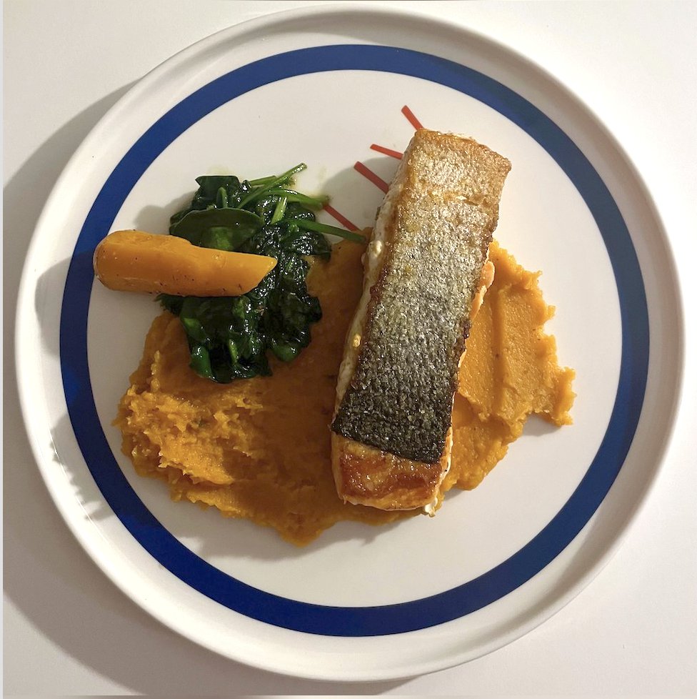 Crispy skin salmon with mash and vegetables